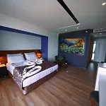 Отель Sey & 4*