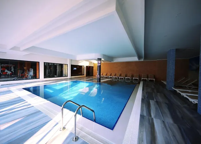 Ξενοδοχείο Sey & 4*