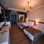 Hotel Sey & 4*